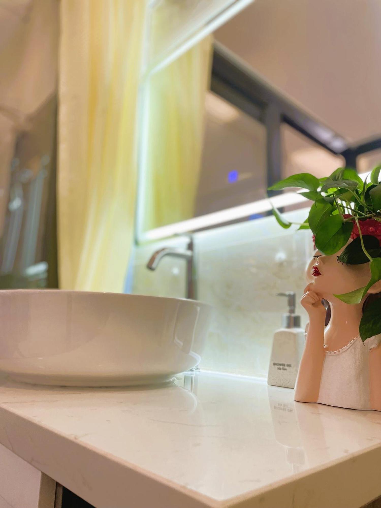 6Even Hotel - Have A Staycation In The Cafe Apartments Building Ho Chi Minh-staden Exteriör bild