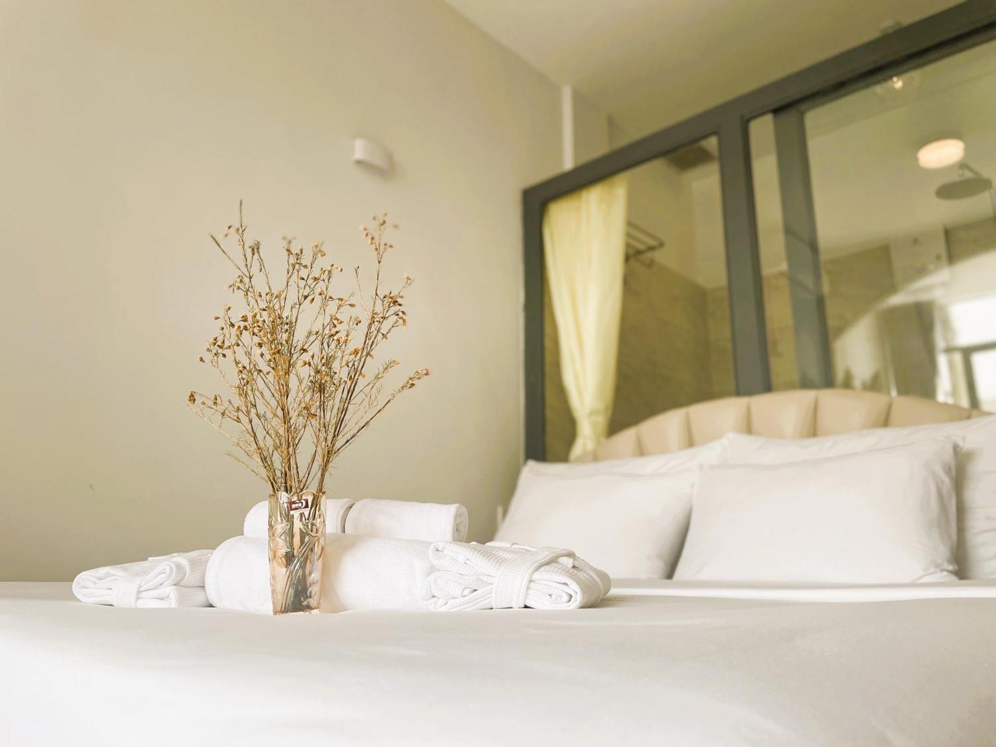 6Even Hotel - Have A Staycation In The Cafe Apartments Building Ho Chi Minh-staden Exteriör bild